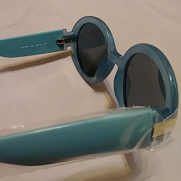 Salvatore Ferragamo 54mm Oversized Sunglasses - Picture 6 of 7